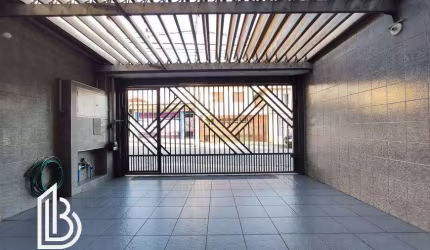 Imperdível sobrado à venda em São Bernardo do Campo-SP, bairro Paulicéia: 3 quartos, 1 suíte, 3 salas, 2 banheiros, 2 vagas, 178m².
