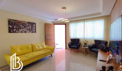 Sobrado à venda em São Bernardo do Campo-SP, bairro Assunção: 3 quartos, 3 suítes, 3 salas, 5 banheiros, 4 vagas, 168m². Aproveite!