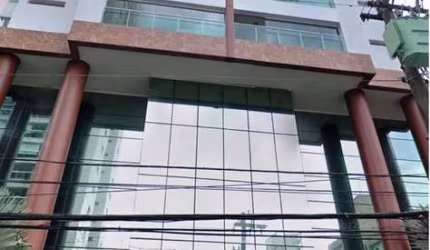 Apartamento MOBILIADO de 2 suítes+1 dt +2 vagas no Condomínio Costa Embaré