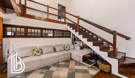 Sobrado à venda 240m² Centro São Caetano 4 quartos 3 suites 3 vagas Piscina