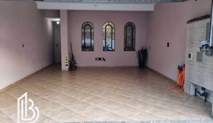Casa à venda com 221m², 3 quartos e 2 vagas
