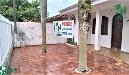 Casa à venda no  Centro de Guaratuba/PR