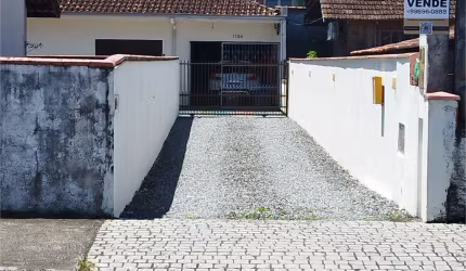 CASA DE LAJE 4 DORMITÓTIOS, 3 BANHEIROS B. JARDIM IRIRIÚ -