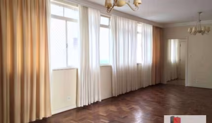 Apartamento à venda com 3 quartos e 1 vaga em Higienópolis-SP