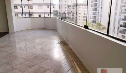 Apartamento à venda com 5 quartos e 5 vagas em Real Parque-SP