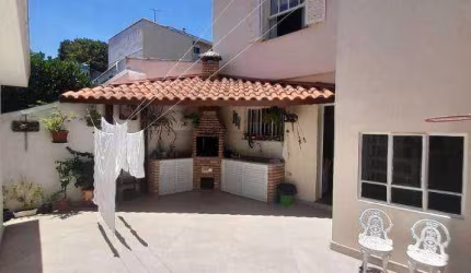 Casa de 5 dorms, 4 vagas, 219m², Rua Acuruá, 260 - Vila Romana