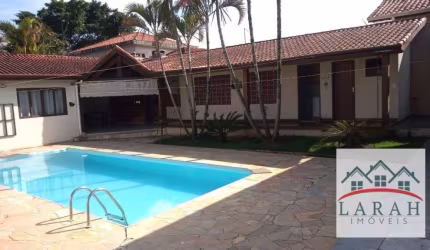 Casa com 3 dormitórios à venda, 323 m² por R$ 960.000,00 - Haras Bela Vista - Vargem Grande Paulista/SP