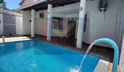 Casa Para Vender com 5 quartos 4 suítes no bairro Coroa do Meio em Aracaju