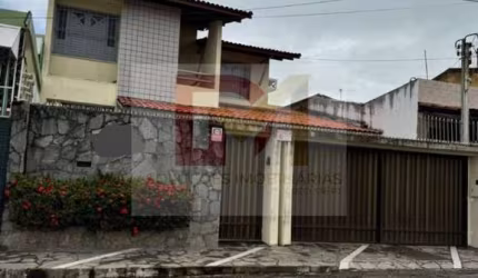 Casa Para Vender com 5 quartos 1 suítes no bairro Salgado Filho em Aracaju