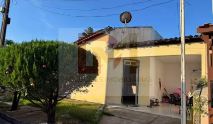 Casa de Condomínio Para Vender com 3 quartos 1 suítes no bairro Farolândia em Aracaju / Residencial Costa Azul.