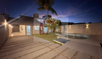 Casa Para Vender com 3 quartos 2 suítes no bairro Coroa do Meio em Aracaju.