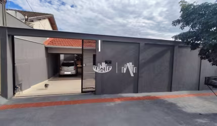 Casa com 3 quartos à venda, 128 m² por R$ 650.000 - Santa Mônica - Londrina/PR