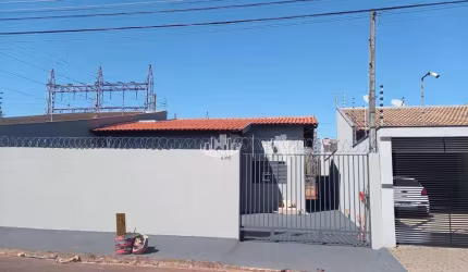 Casa com 3 quartos à venda, 80 m² por R$ 320.000 - Jardim Pioneiros - Londrina/PR