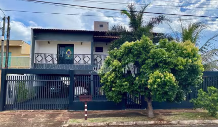 Sobrado com 5 quartos à venda, 251 m² por R$ 1.200.000 - Parque Residencial Alcântara - Zona Sul de Londrina/PR