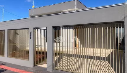 Casa com 3 quartos à venda, 95 m² por R$ 499.000 - Residencial Abussafe - Zona leste de Londrina/PR