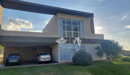 Casa com 3 quartos para alugar, 272 m² por R$ 12.500/mês - Terras De Canaã - Cambé/PR