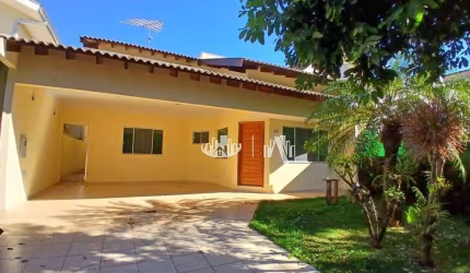 Casa com 3 quartos para alugar, 161 m² por R$ 5.450/mês - Condomínio Havana - Londrina/PR