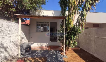Casa com 2 quartos para alugar, 60 m² por R$ 1.200/mês - Jardim Piza - Zona Sul de Londrina/PR