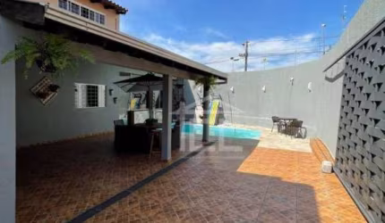 Casa à venda, 320 m² por R$ 680.000,00 - Conjunto Habitacional Maria Cecília Serrano de Oliveira - Londrina/PR