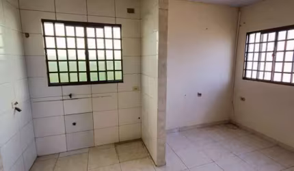 Casa com 1 quarto para alugar, 50 m² por R$ 800/mês - Jardim Alto do Cafezal - Zona Sul de Londrina/PR