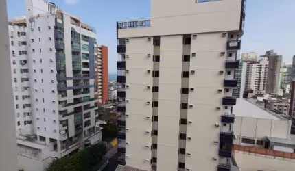 Apartamento com 3 quartos a venda em  Itapuã