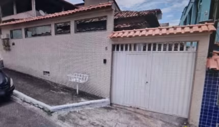 Casa em Santos Dumont - Vila Velha, ES