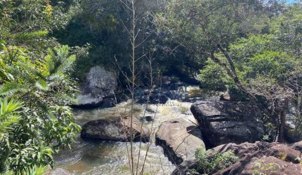 Belissima chacara com cachoeira