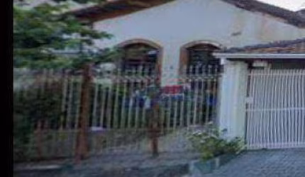 Casa AT 300m2  prox. ao Hospital do Parque Industrial