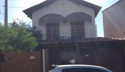 Sobrado com Piscina, 4 dormitórios à venda, 250 m² por R$ 900.000 - Vila Tesouro - São José dos Campos/SP