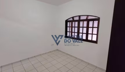 Excelente Casa para Locação – 3 Dormitórios (1 Suíte) com Garagem Coberta