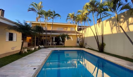 Sobrado à venda, 4 suítes com banheira e sacada, piscina, sauna,  estuda permuta, de R$2.800.000,00