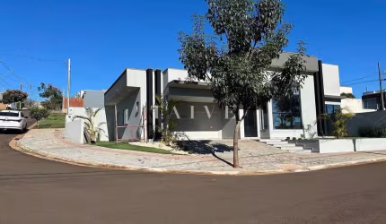 Casa à venda, 162m² no Condomínio Morada das Flores, 3 suítes, 2 salas, cozinha com ilha gourmet em