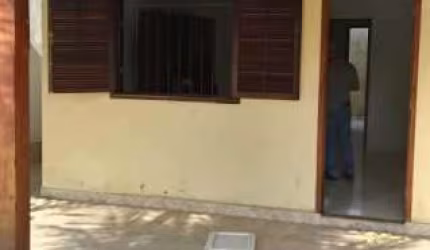 Casa com 3 quartos à venda na Rua Agatha Christie, Guaratiba, Rio de Janeiro, 100 m2 por R$ 379.900