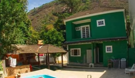 Casa em condomínio fechado com 5 quartos à venda na Estrada dos Bandeirantes, Jacarepaguá, Rio de Janeiro, 300 m2 por R$ 600.000
