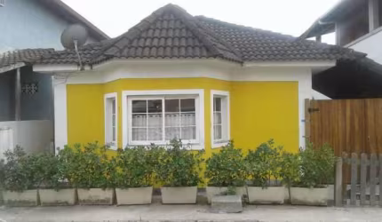 Casa em condomínio fechado com 4 quartos à venda na Via Serviente Quatro, Vargem Grande, Rio de Janeiro, 130 m2 por R$ 249.900