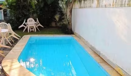 Casa com 3 quartos à venda na Rua Sertanista João Aguiar, Freguesia (Jacarepaguá), Rio de Janeiro, 358 m2 por R$ 1.785.000