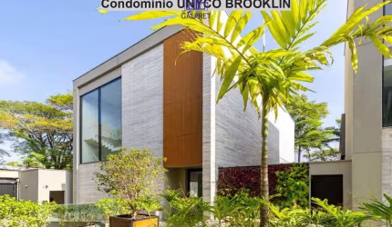 VENDE-SE CASA  EM CONDOMINIO COM  10 CASAS  COM 5 SUÍTES  E 5 VAGAS NO BROOKLIN