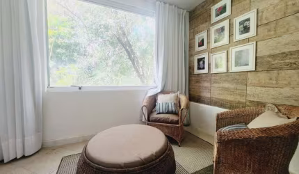 Residencial Itapuã, 750m², 5 Quartos, Armários, 4 Vagas