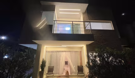 Villa Tropical - Piatã, 700m², 4 Suítes, Armários, 3 Vagas