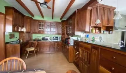 Casa com 3 quartos à venda no Tibery, Uberlândia  por R$ 970.000