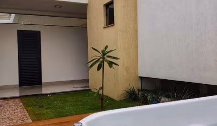 Casa em condomínio fechado com 3 quartos à venda no Grand Ville, Uberlândia  por R$ 1.180.000