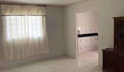 Casa com 2 quartos à venda no Custódio Pereira, Uberlândia  por R$ 390.000