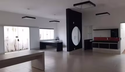 Casa com 3 quartos à venda no Fundinho, Uberlândia  por R$ 1.810.000