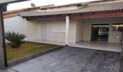 Casa com 3 quartos à venda em Granada, Uberlândia  por R$ 890.000
