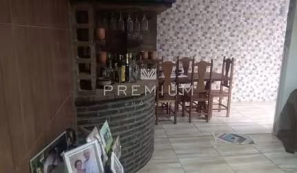 Casa com 3 quartos à venda em São Jorge, Uberlândia  por R$ 340.000