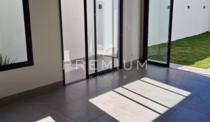 Casa com 3 quartos à venda no Grand Ville, Uberlândia  por R$ 950.000