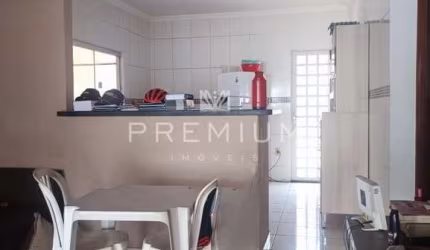 Casa com 2 quartos à venda no Jardim Europa, Uberlândia  por R$ 320.000
