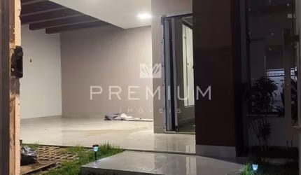 Casa com 3 quartos à venda no Planalto, Uberlândia  por R$ 895.000