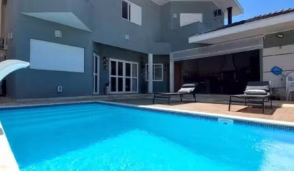 Casa com 3 dormitórios à venda, 300 m² por R$ 2.120.000,00 - Jardim Coleginho - Jacareí/SP
