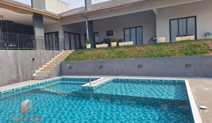 Casa com 3 dormitórios à venda, 399 m² por R$ 1.860.000 - Condomínio Parque Vale dos Lagos - Jacareí/SP